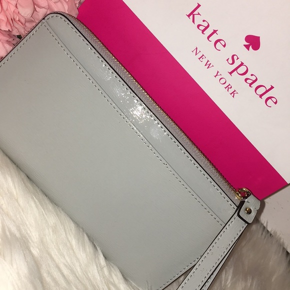 Kate Spade Wristlet - Picture 4 of 8